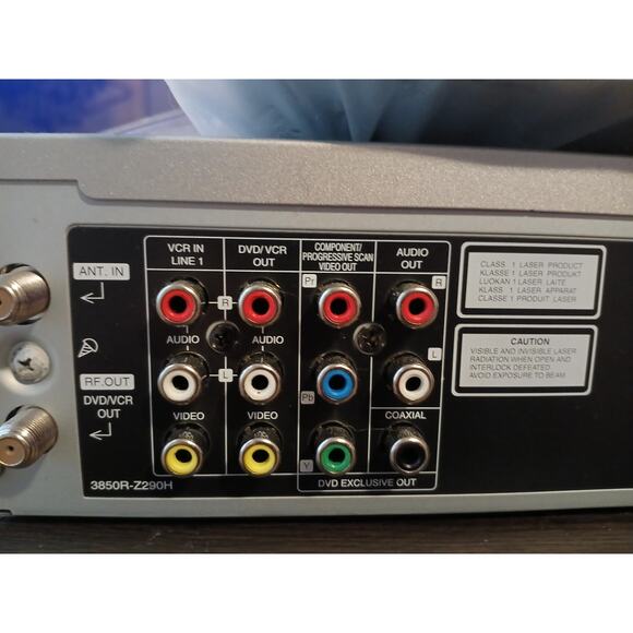 Zenith XBV443 DVD VCR Combo Player - Picture 12 of 12